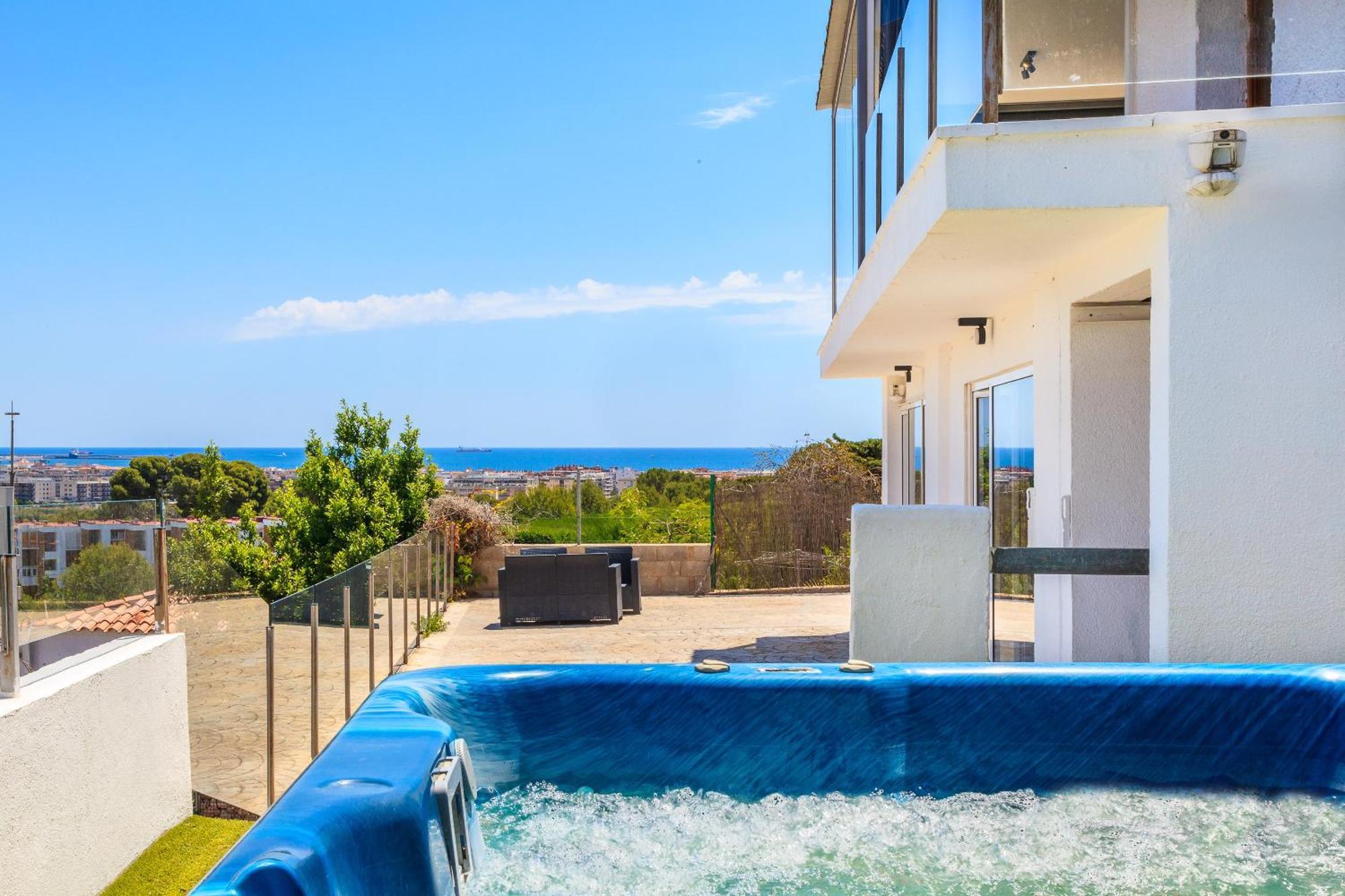 Panoramic Only Families Villa Salou